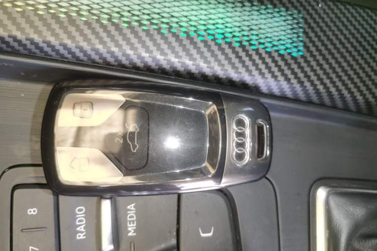 Used Audi A4L 2019 40 TFSI Ambition China VI
