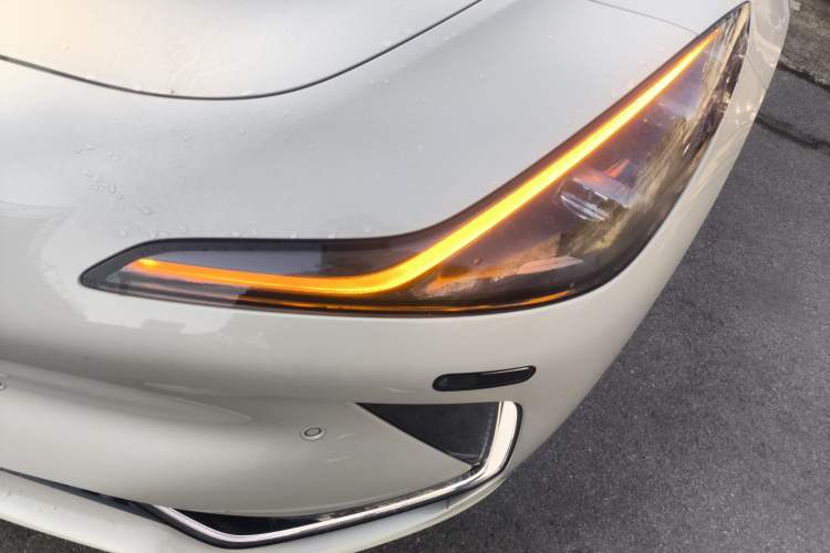 Used IM LS7 2024 100kWh Max Lux Rear-Drive Version Left Front Headlight