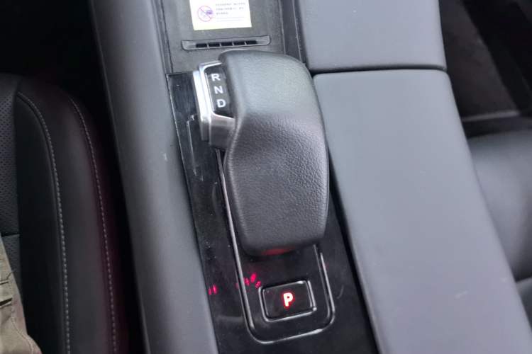 Used Hima AITO M5 2022 Extended-Range Four-Wheel Drive Ultimate Edition Gear Lever