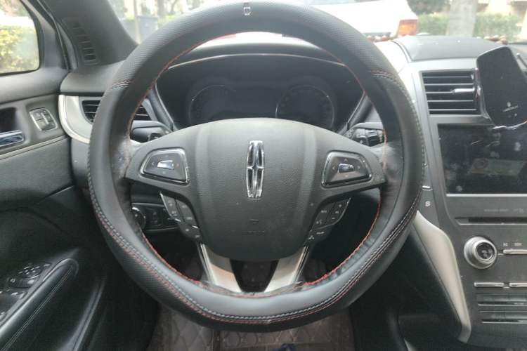 Used Lincoln MKC 2017 2.0T Two-Wheel Drive Deluxe Edition