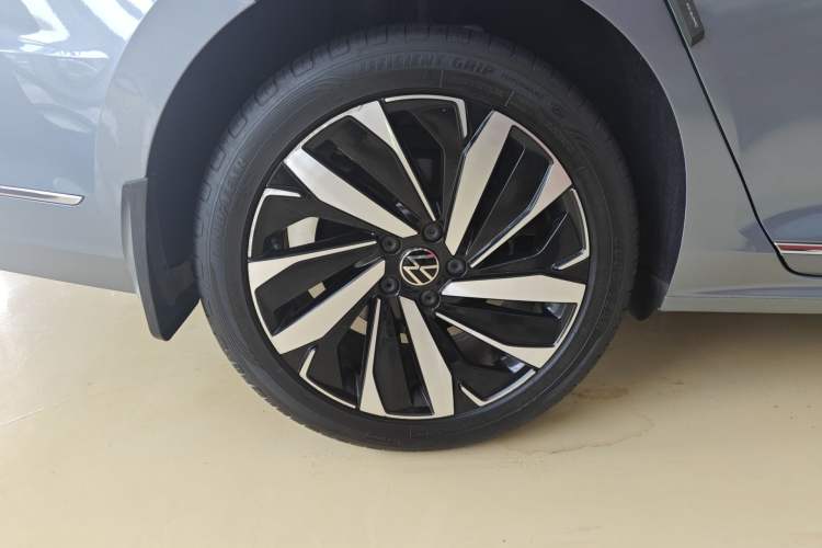 Used Volkswagen Passat 2022 330TSI Luxury Edition