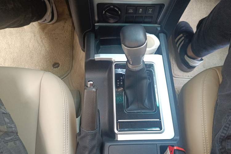 Used Toyota Prado 2010 2.7L Automatic Standard Edition
