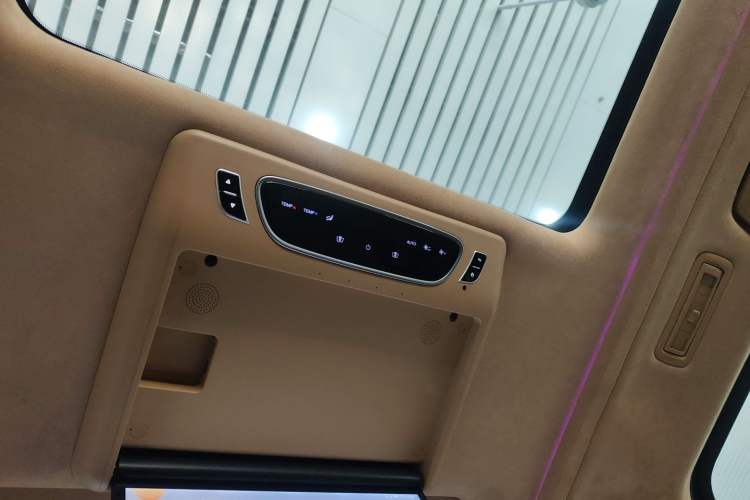 Used VOYAH Dream 2024 PHEV Ultra-Long Range Flagship Edition
