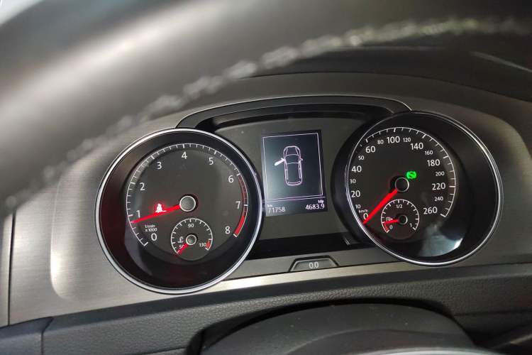 Used Volkswagen Golf 2015 1.4TSI Automatic Luxury Model