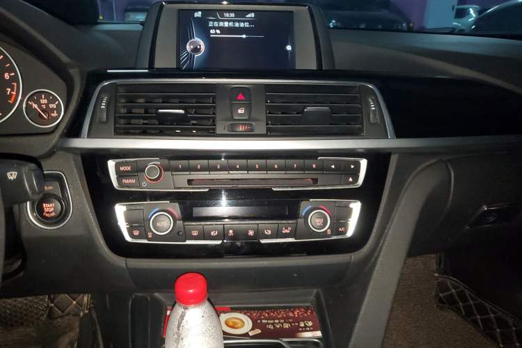 Used BMW 3 Series 2016 316Li Fashion Model
