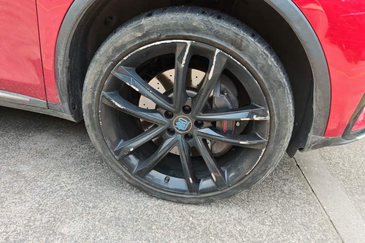 Used BYD Tang New Energy 2021 DM 2.0T Four-Wheel Drive High-Performance Flagship Model Right Front Wheel Hub