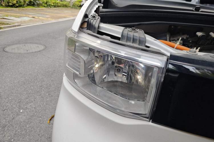 Used Wuling Hongguang MINIEV 2022 Zizai Version Lithium Iron Phosphate Right Front Headlight