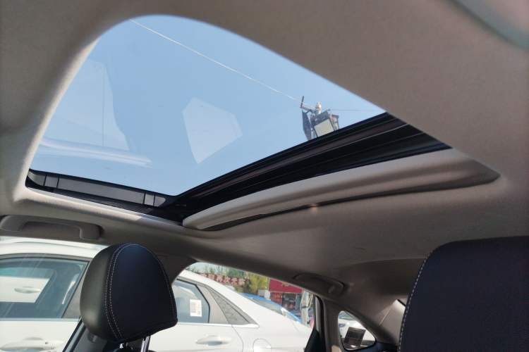 Used Honda Civic 2022 240TURBO CVT Dynamic Edition Headliner