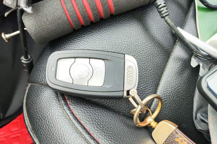 Used Haval H6 2016 Upgraded Model 1.5T Automatic Two-Wheel Drive Elite Version Vehicle Key