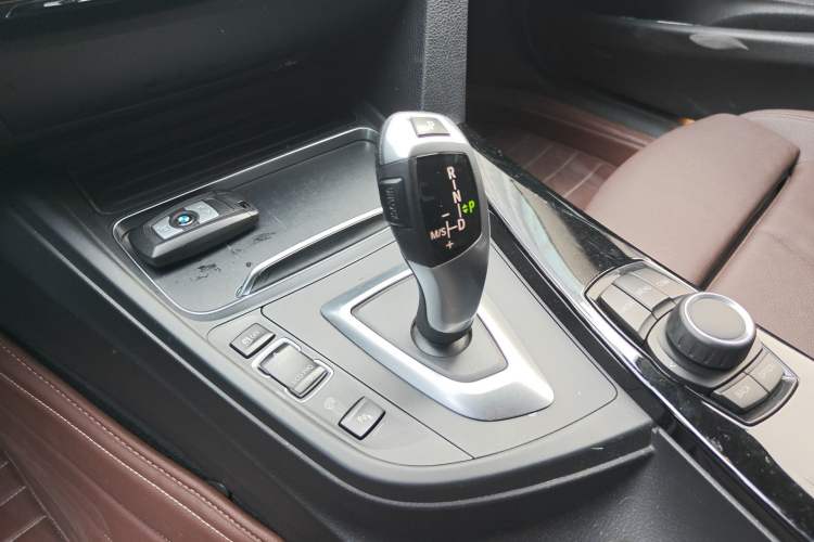 Used BMW 3 Series 2018 320Li Fashion Model
