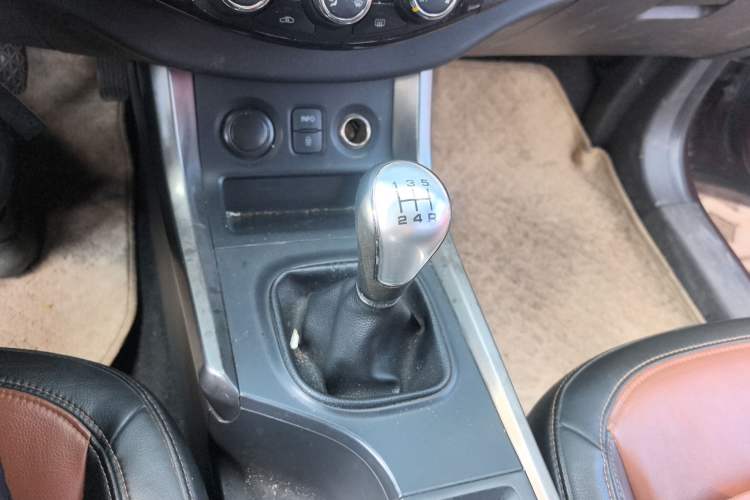 Used Haima S5 2014 1.6L Manual ZhiXuan Model Gear Lever