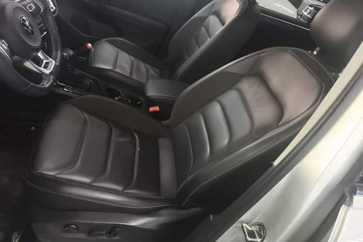 Used Volkswagen Tiguan L 2021 330TSI Automatic Two-Wheel Drive R-Line Enhanced Edition
