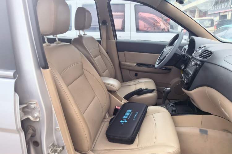 Used Wuling Hongguang 2014 1.5L S Automatic Luxury Model