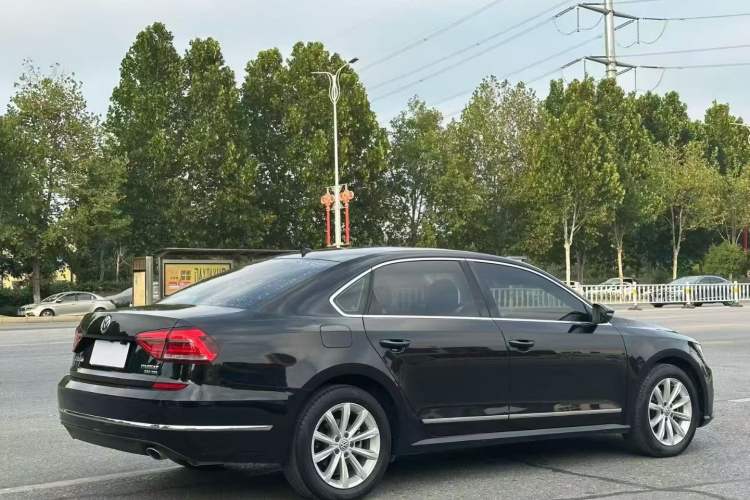 Used Volkswagen Passat 2017 330TSI DSG Luxury Edition
