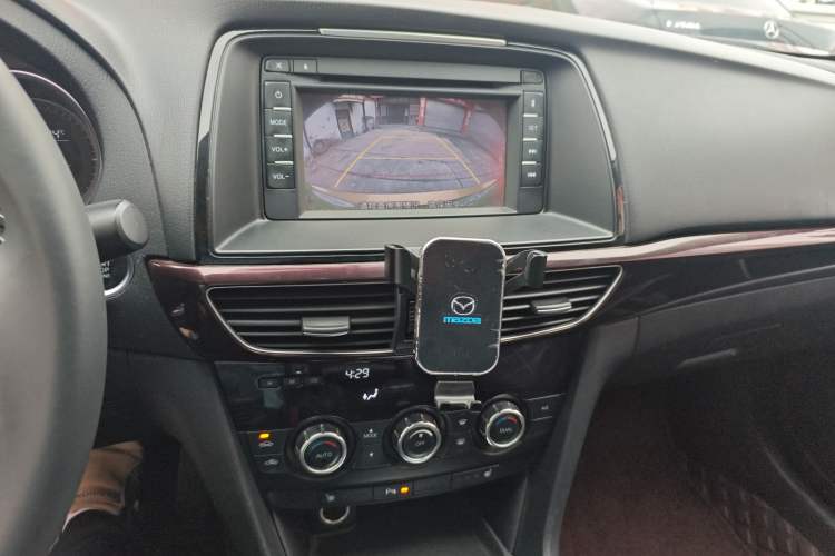 Used Mazda Atenza 2014 2.5L Blue Sky Prestige Edition
