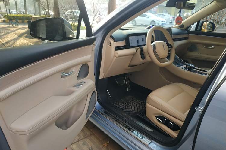 Used Hima AITO M5 2024 Extended-Range Max Rear-Wheel Drive Advanced Intelligent Driving Version
