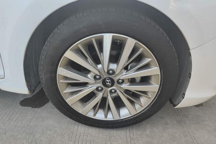 Used Hyundai Mistra 2017 1.8L Automatic Deluxe DLX Model China V Emission Standard
