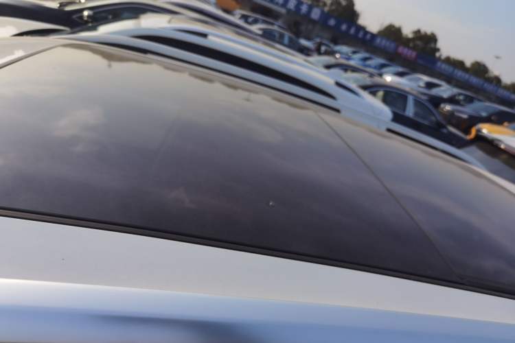 Used Volkswagen Tharu 2022 280TSI Two-Wheel-Drive Luxury Edition
