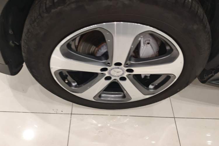 Used Mercedes-Benz GLC 2016 GLC 260 4MATIC Luxury Model
