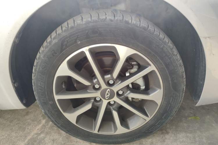 Used Chery Arrizo 5 2024 1.5L Manual Fashion Edition Right Front Wheel Hub