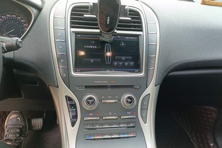 Used Lincoln MKX 2015 2.0T Four-Wheel Drive Luxury Edition Audio And AC Panel