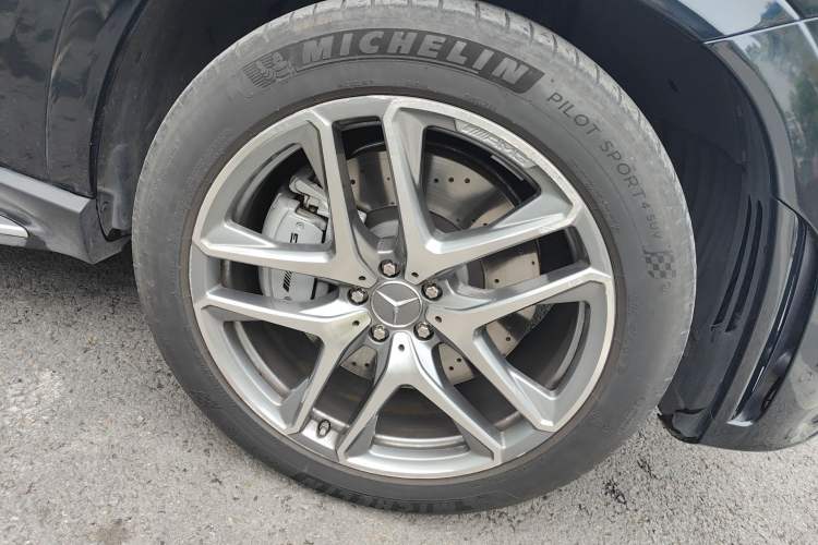 Used Mercedes-Benz GLE Coupe AMG 2020 AMG GLE 53 4MATIC+ Coupe SUV Right Front Wheel Hub