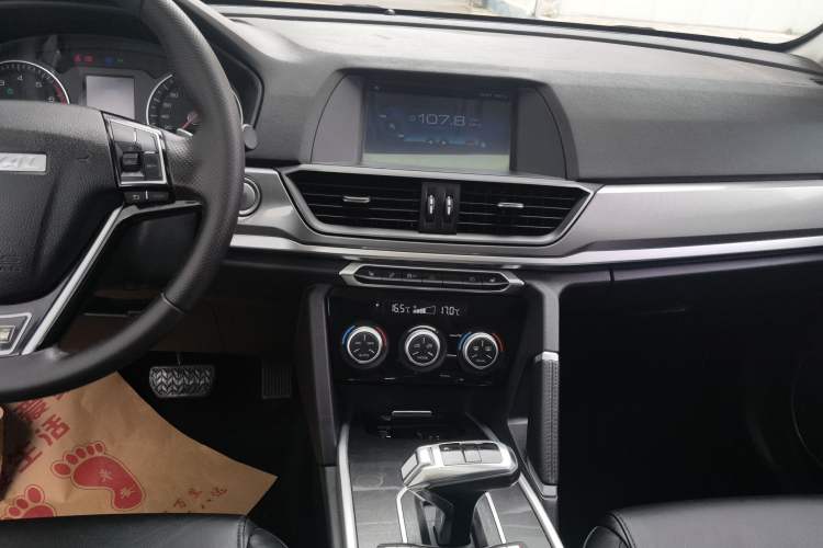 Used Haval H6 2018 Sport Edition 1.5T Automatic Two-Wheel Drive Elite Model China V Standard Audio And AC Panel