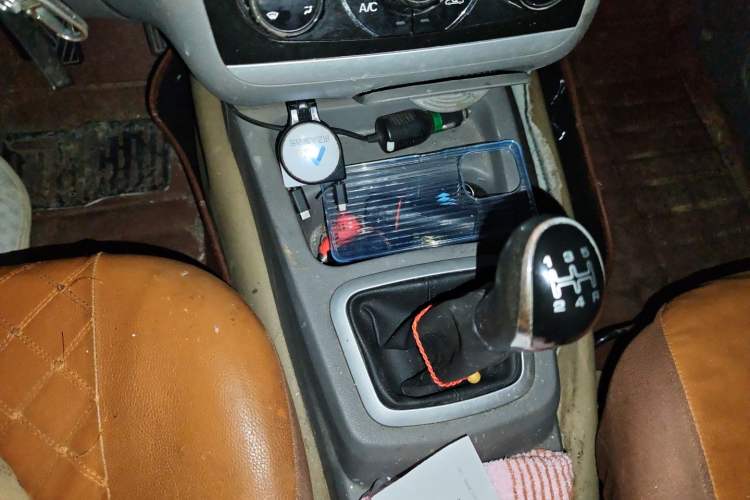 Used BAIC Weiwang M20 2014 1.5L Basic Version BJ415B Gear Lever