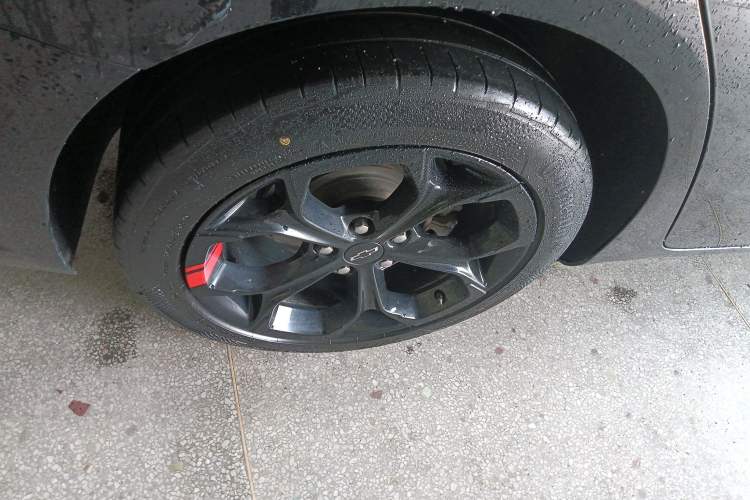 Used Chevrolet Malibu XL 2021 Redline 550T Automatic Sharp Edition Right Rear Wheel Hub