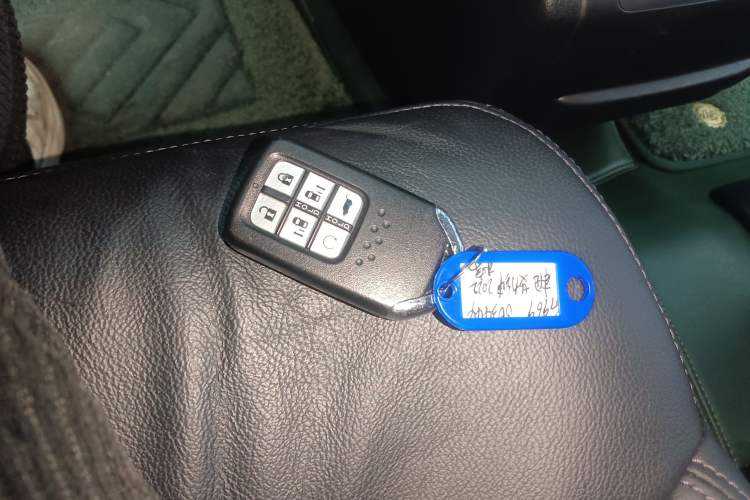 Used Honda Elysion 2022 2.0L eHEV Luxury Edition
