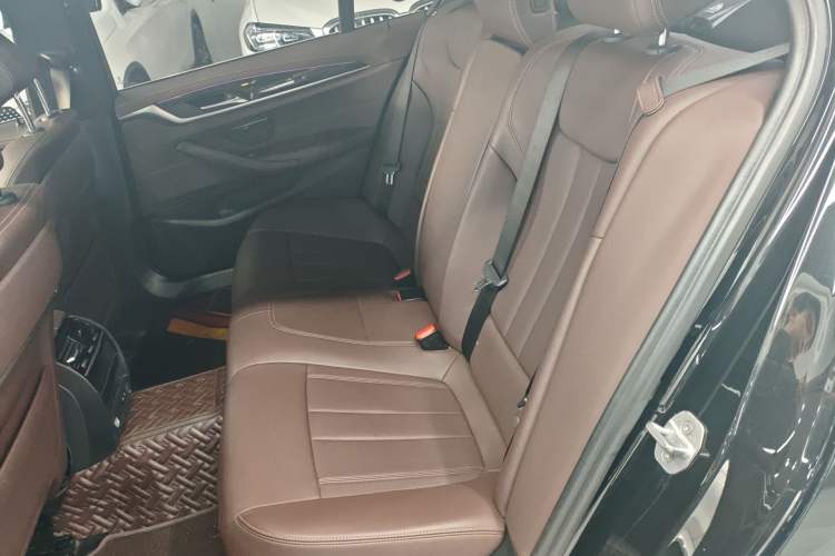 Used BMW 5 Series 2020 525Li M Sport Package