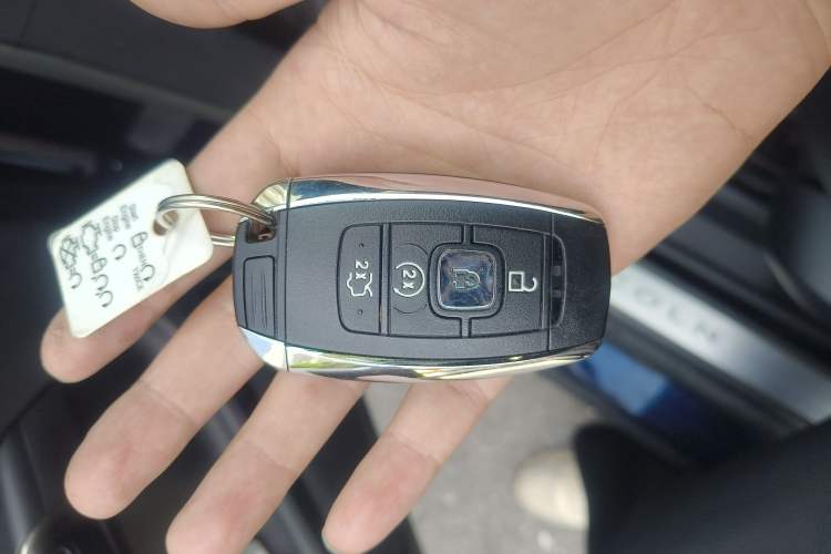 Used Lincoln MKC 2017 2.0T Two-Wheel Drive Deluxe Edition