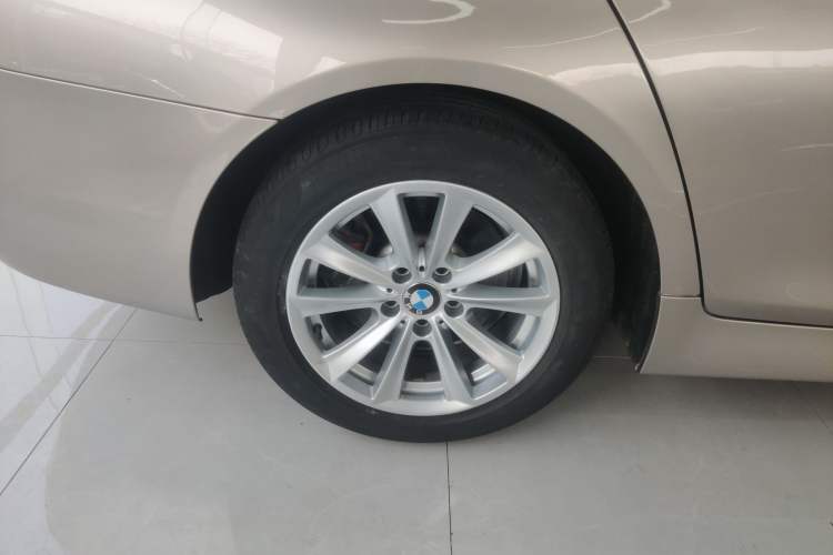 Used BMW 5 Series 2014 520i Elegant Edition