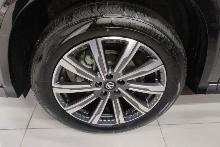 Used CHANGAN CS75 PLUS 2024 3rd Generation Champion Edition 1.5T Intelligent Drive Dynamic Model
