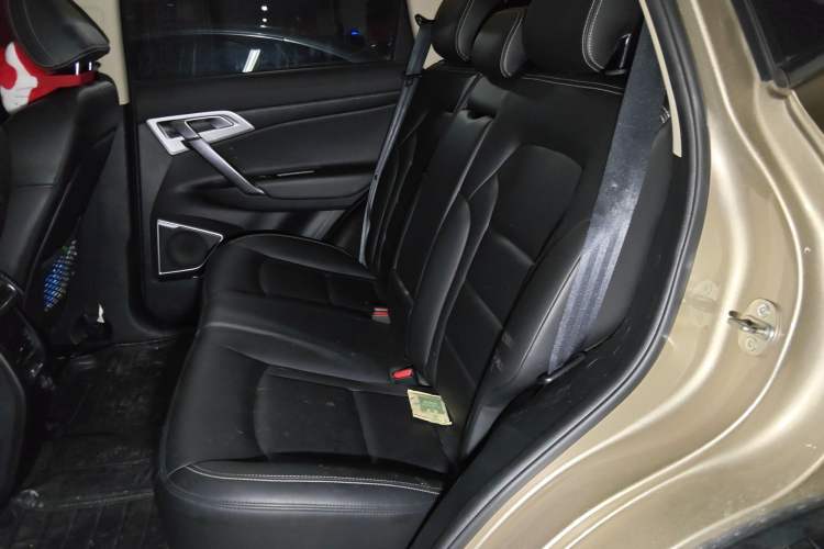 Used Geely Auto Emgrand X7 Sport 2016 1.8TD Automatic Smart Model Left Rear Seat