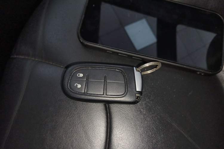 Used Jeep Cherokee 2016 2.4L Leading Edition