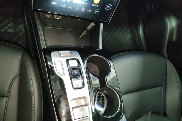 Used Hyundai Tucson 2023 Tucson L 1.5T Automatic Two-Wheel Drive DLX Luxury Edition Gear Lever