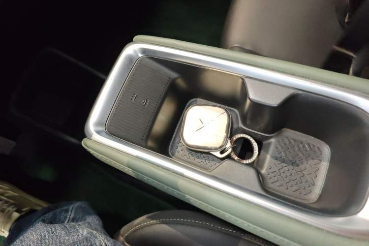 Used Baojun Spark EUV 2026 301km Flagship Edition Vehicle Key