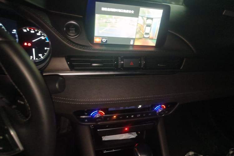 Used Mazda Atenza 2020 2.5L Sky Blue Prestige Edition Audio And AC Panel