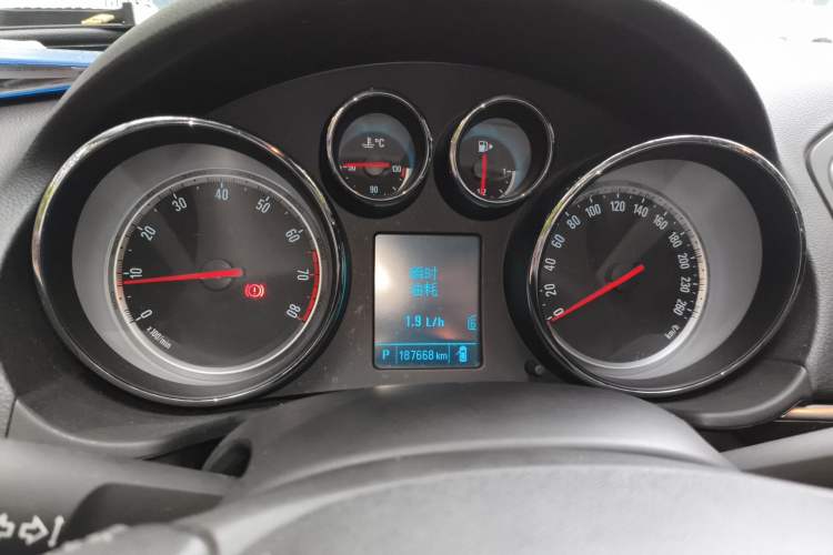 Used Buick Regal 2015 1.6T Leading Technology Model Instrument Cluster