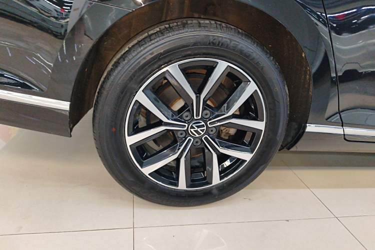 Used Volkswagen Magotan 2020 330TSI DSG Leading Model
