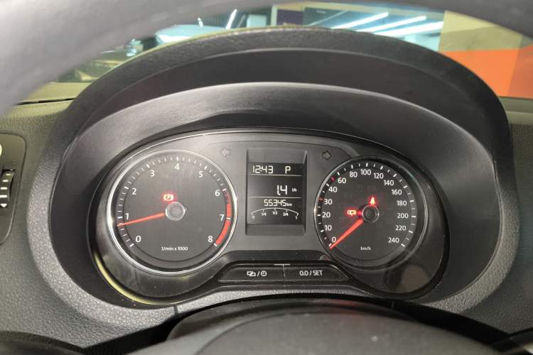 Used Volkswagen Polo 2014 1.6L Automatic Comfort Edition Instrument Cluster