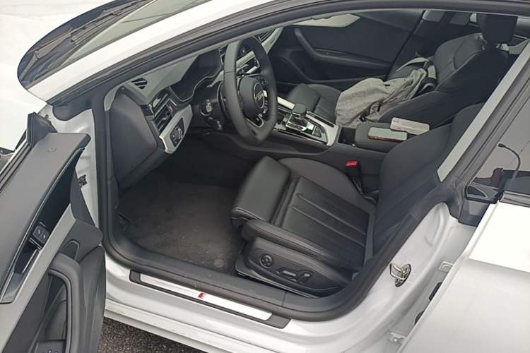 Used Audi A5 2024 Sportback 40 TFSI quattro Luxury Dynamic Model
