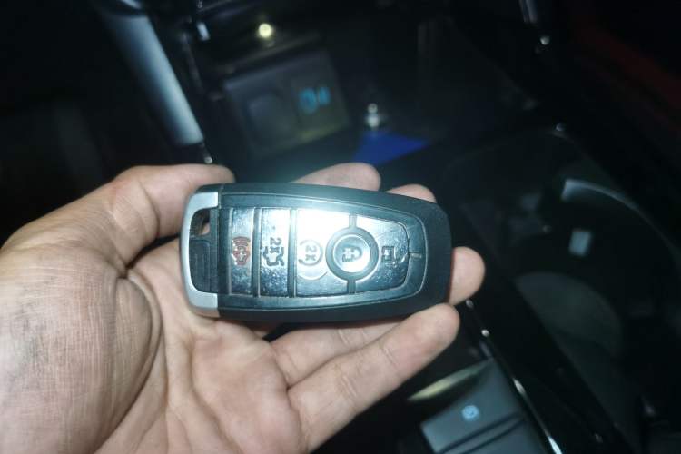 Used Ford Explorer 2020 EcoBoost 285 Rear-Drive Trend Edition 7-Seater Vehicle Key