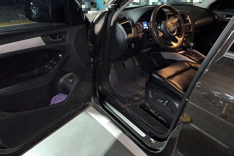 Used Audi Q5 2016 40 TFSI Trendy Edition Driver Seat