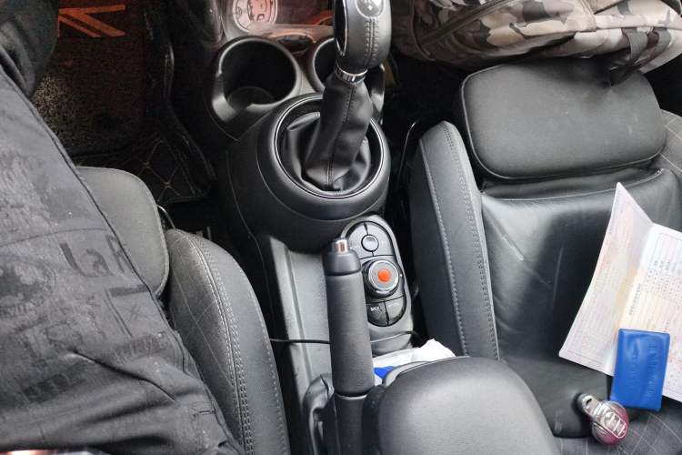 Used MINI 2016 1.5T COOPER Gear Lever