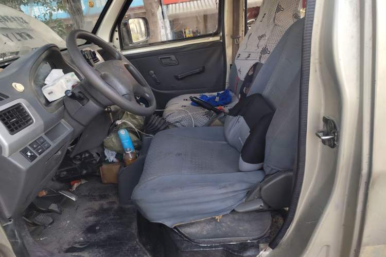 Used CHANGAN KAICHENG Xingguang 4500 2012 1.3L Base Version 4G13S1 Left Front Seat