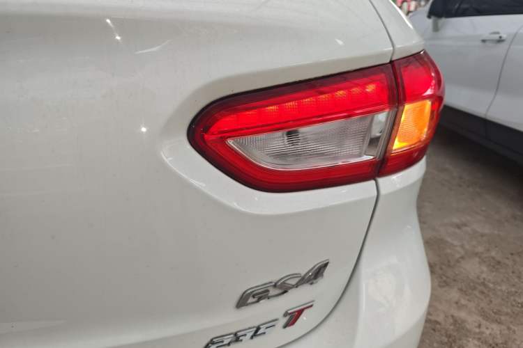 Used GAC Trumpchi GS4 2017 235T Automatic Two-Wheel Drive Elite Edition Right Rear Taillight