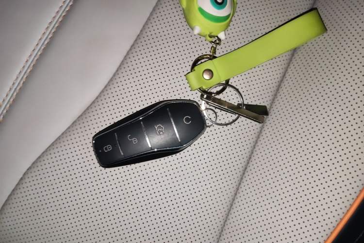 Used BYD Song PLUS New Energy 2023 Champion Edition EV 520KM Flagship Model Vehicle Key