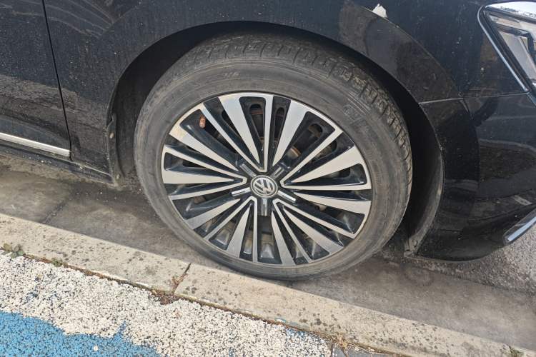 Used Volkswagen Passat 2020 330TSI Luxury Edition China VI